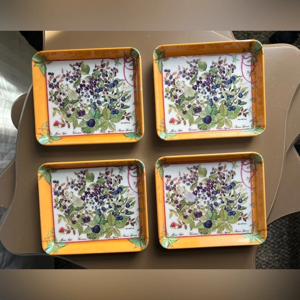 RDE Import Inc. Made in Italy Melamine Foral Blueberries Trinket Trays EUC